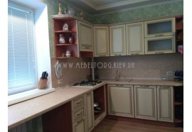 Кухня "Классик"(угловая 3,9*2,2 м/ваниль супермат с патиной/МДФ)